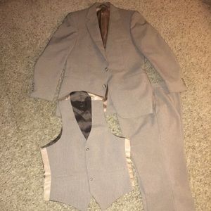 Bespoke tan 3-piece pin striped suit 40r